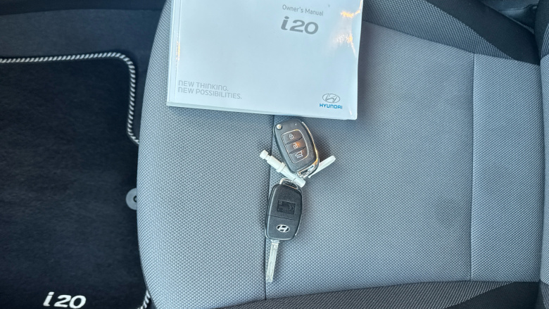 Hyundai i20 1.2 MPi Premium Nav 5dr Petrol Hatchback